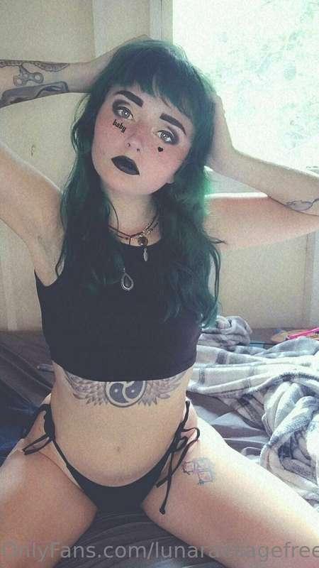 Cum play with me baby 💋