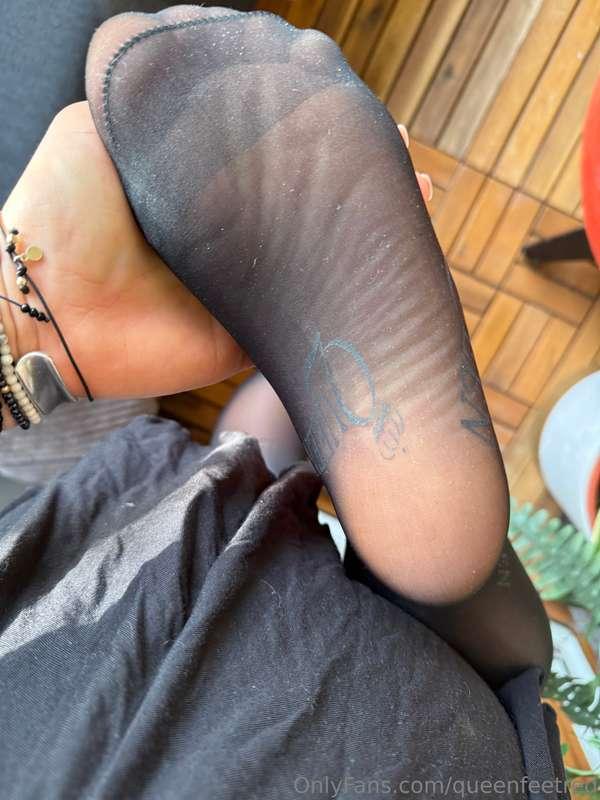 queenfeetred image #2