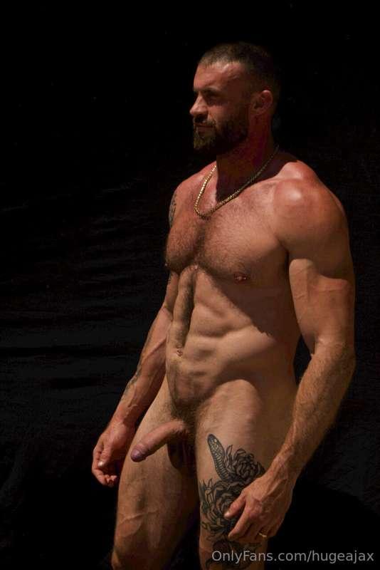 What are you waiting for? It's not gonna suck itself 😈