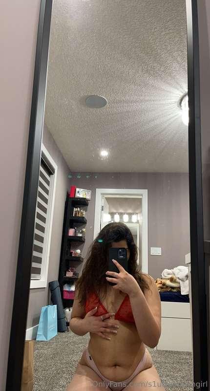 come touch me ;) 👀😈