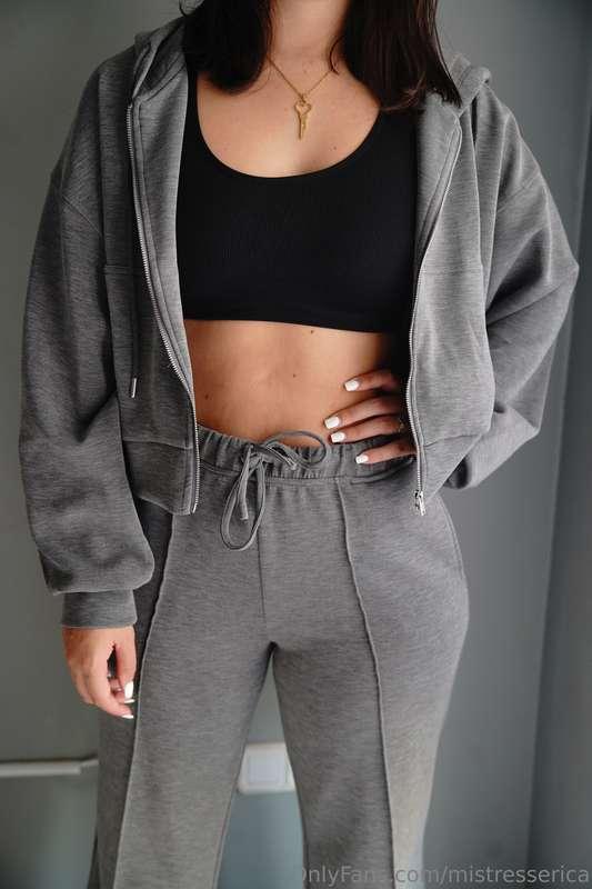 🥵Wishing to have your cock locked up🥵🛍️Imagine going shoppin..