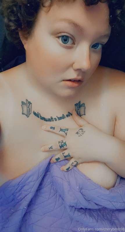 Come snuggle? 🥺 tip $10 for a special video 😘