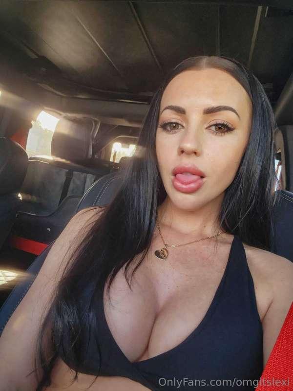 Morning baby I want to suck your cock that cock of yours 😈