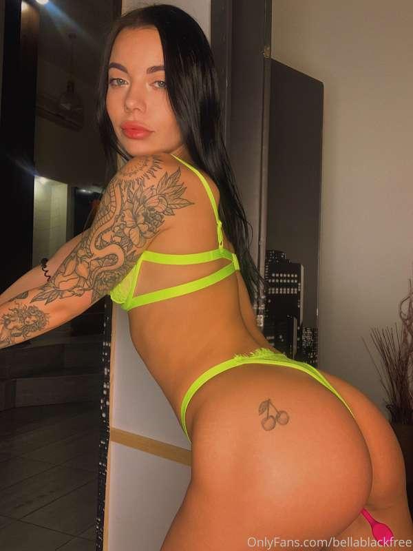 bellablackfree image #0