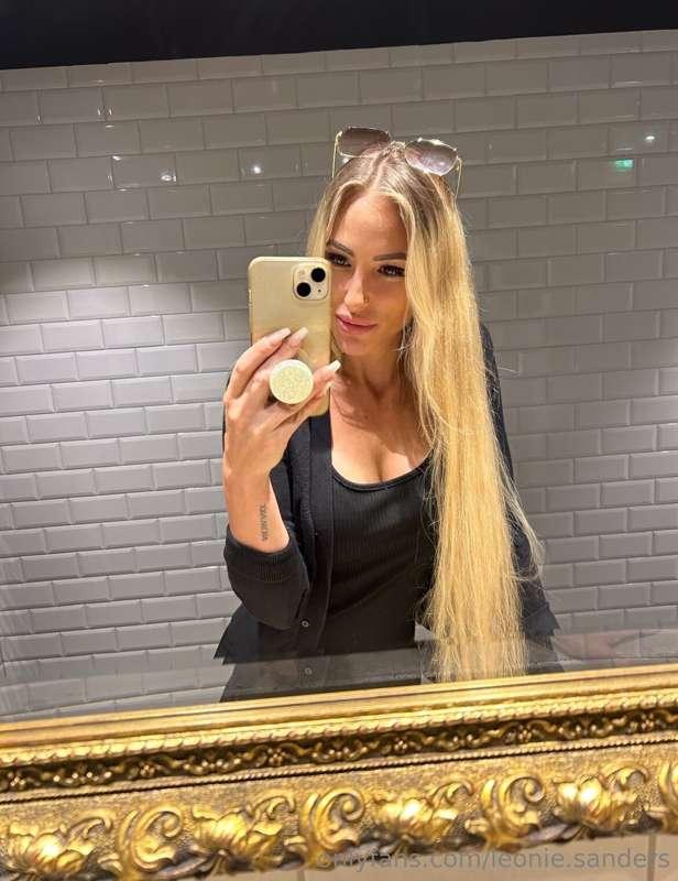 Mirror Selfies are the best :)