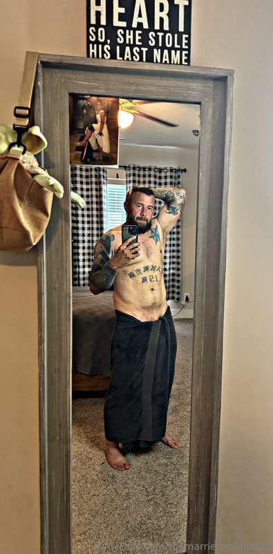 1st day back in the gym after a week off time to start hitti..