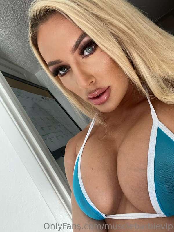 Could you handle a woman like me?