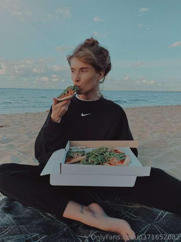 Fun fact about me: I absolutely adore pizza and dream of try..