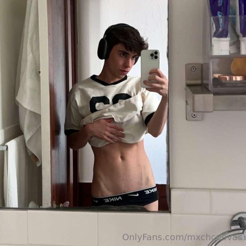 Feeling happy with my body ❤️