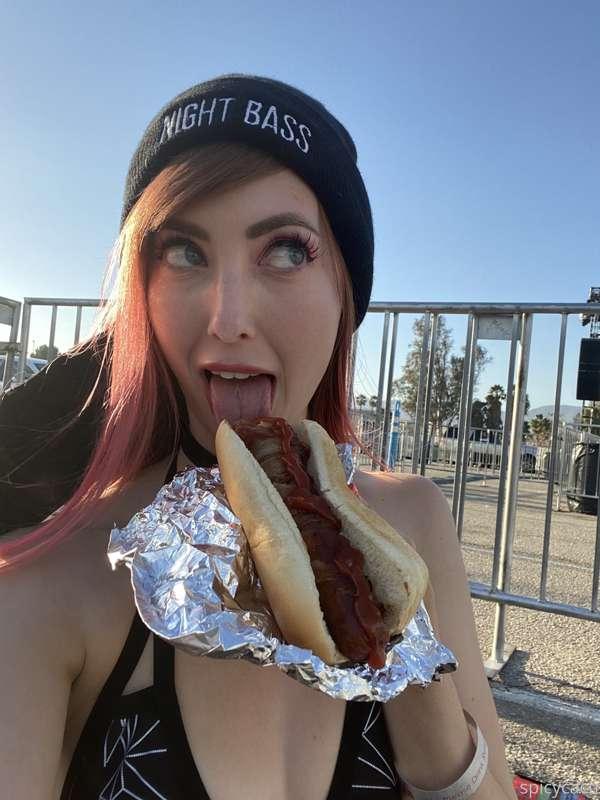 Who else gets horngry at the rave??!
