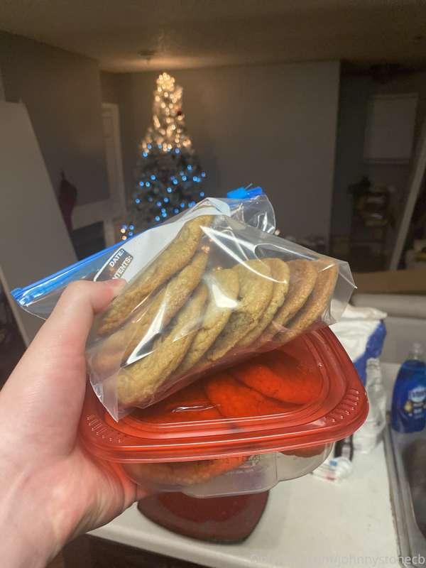 First person to tip $50 gets the left over cookies 🍪 from my..
