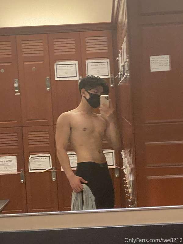 GYMS ARE FINALLY OPEN!!!!!! 15 months they finally opened😭😭😭..