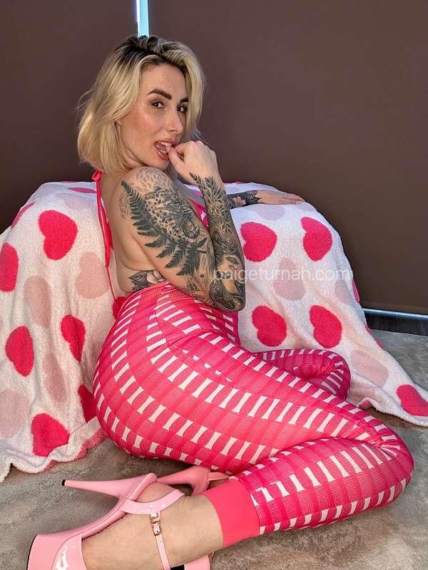 Who wants to play with Barbie? 💖