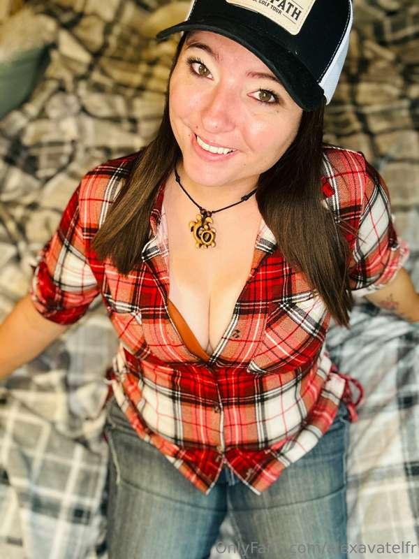 Happy Tuesday!!  Feeling naughty today!! How about you? 😈