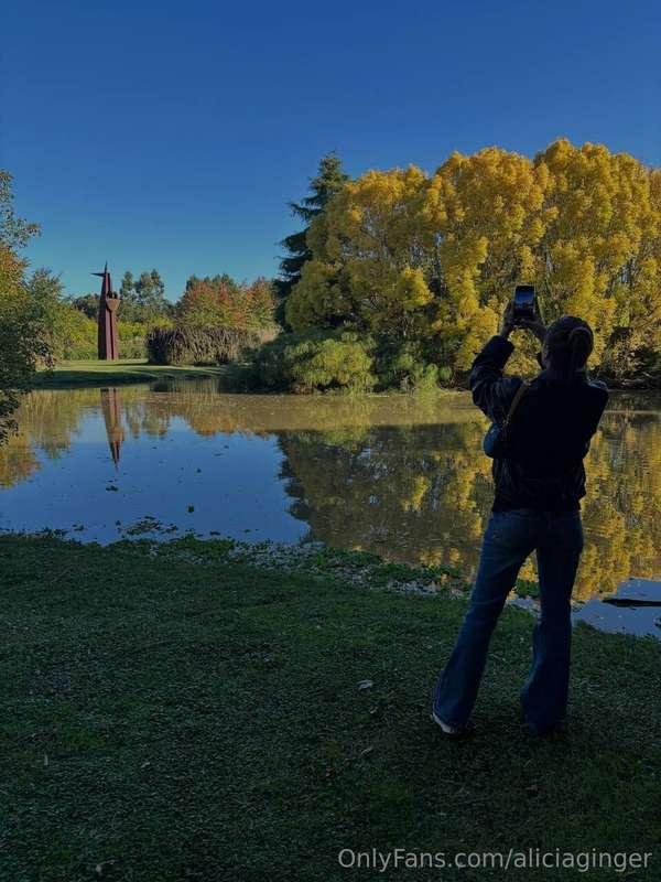 Autumn bursts in so elegantly! 😍💔