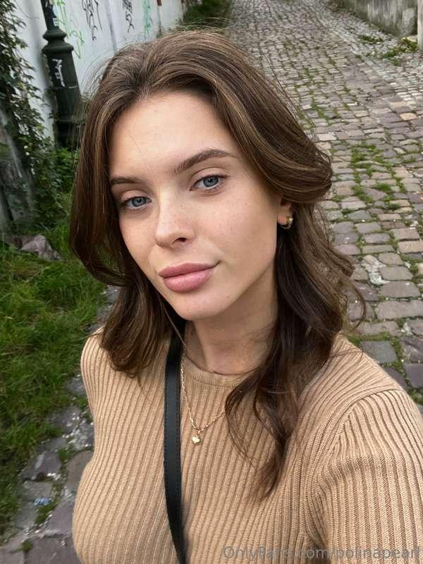 do you love going on morning walks too? 🥰
