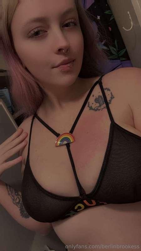 COME PLAY WITH ME!! I love to spoil my subs! @aurora.ReneeOr..