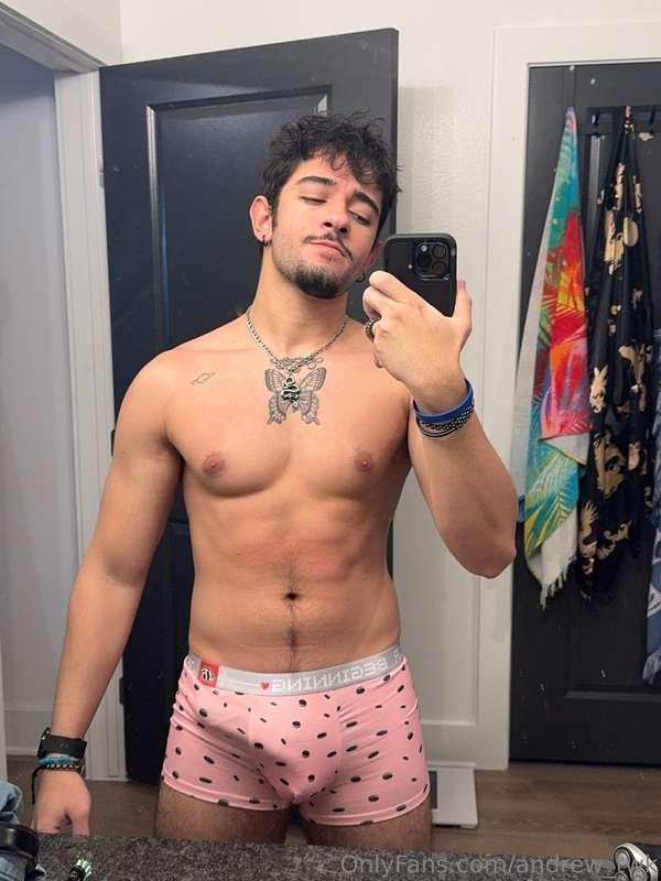 👀