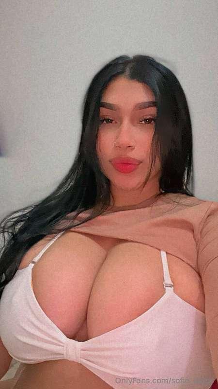 Imagine me waiting in your room looking like this 😍 What wou..