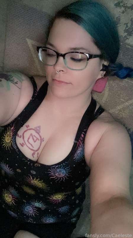 Workout time. Getting back to pumping and increasing my supply. #hucow #lactation #lactating #hugetits #naturaltits #nerdy 