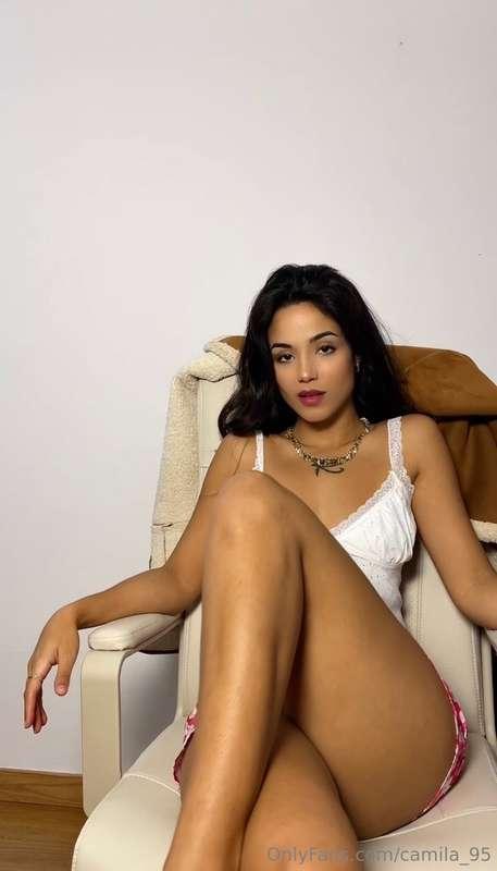 kneel before your naughty queen 🥵😘