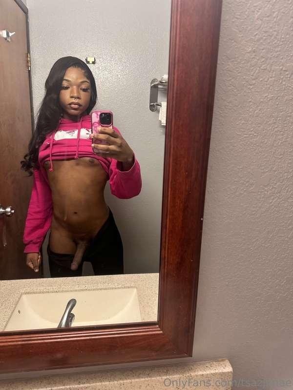 azjanae image #3