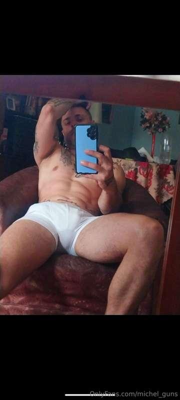 💥 @goldenboy_33💥
      @goldenboy_33
       @goldenboy_33
  ..