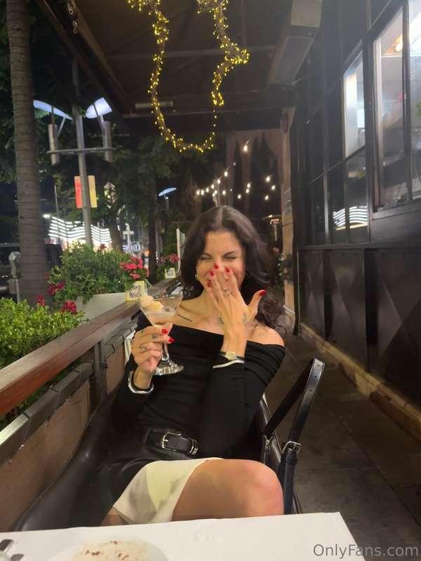take me out to dinner?? plssss 😇