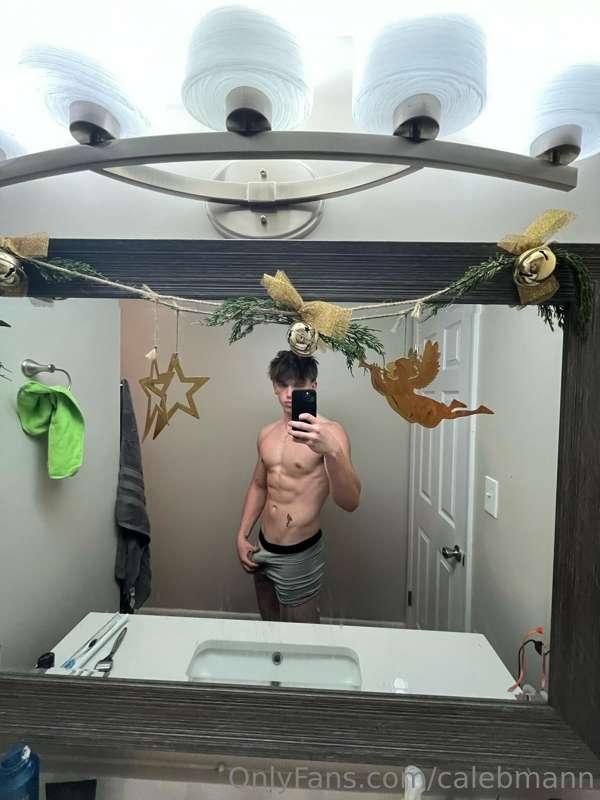 horny as fuckkk rn tbh 😩