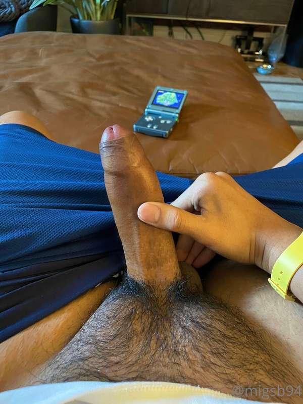 Good morning ☀️ 
I need to take a break from my gameboy. Wis..
