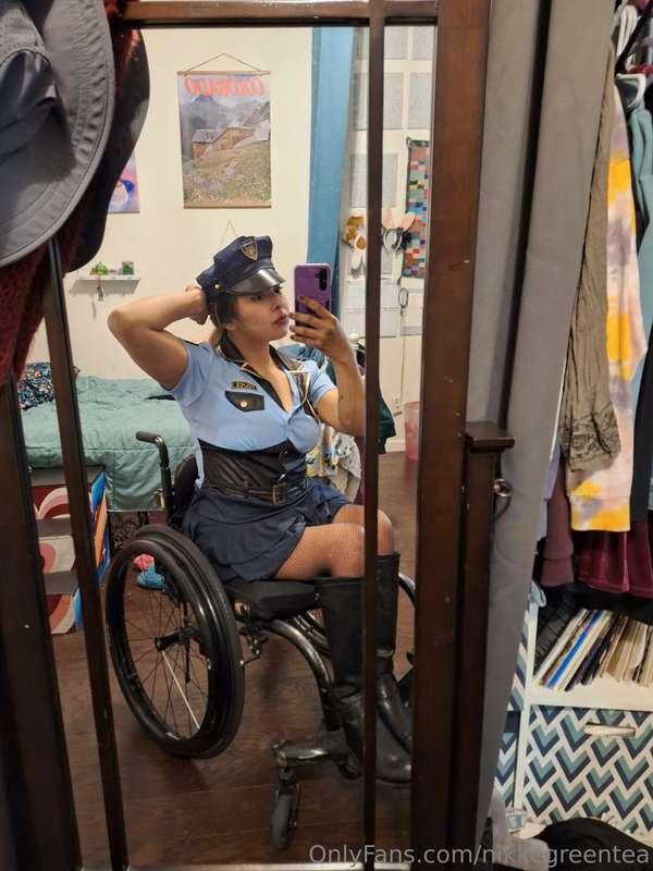 🚨🚔👮‍♀️ Raise Your Hands Up!!!! No touching 😘