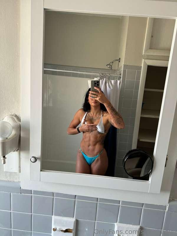 i know some of yall like my abs…they are back 🥰