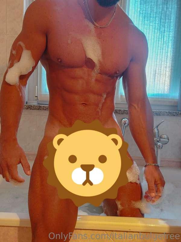 Enjoying my 🛁 😇

Don't forget to get in my VIP PAGE

https:/..