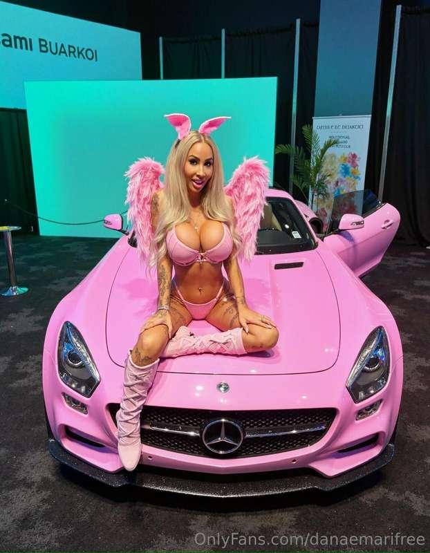 Too naughty in pink 💗