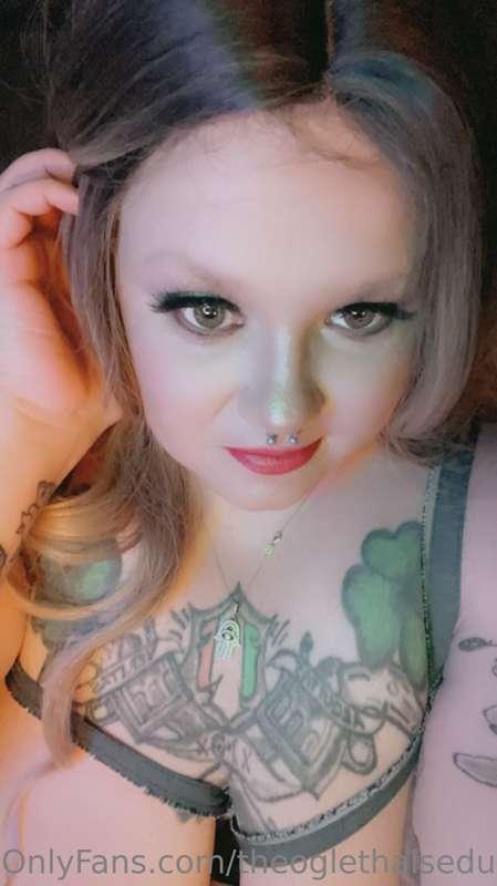 Just some titties….face for your viewing pleasure 💋💋💋