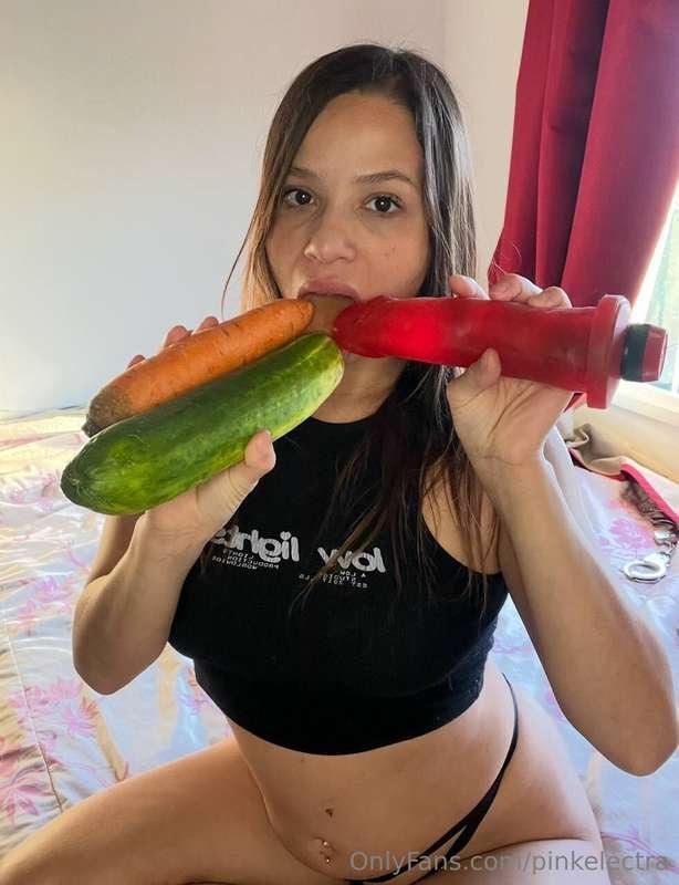 🤤🤤EXPLICIT CONTENT🤤🤤              @sophiapariss Baby want th..