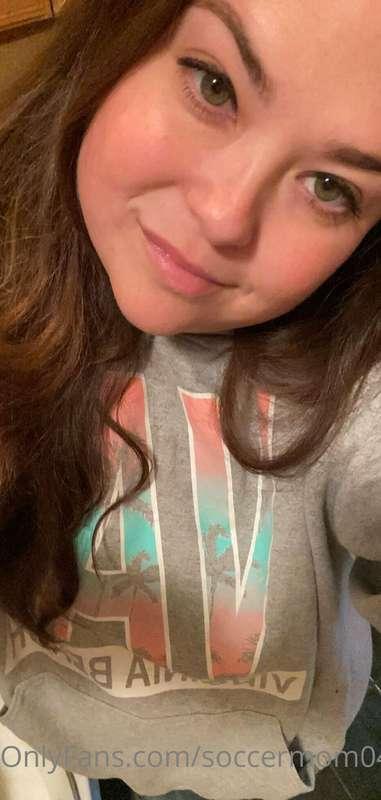 Happy Monday! I'm in a happy casual mood and was liking the ..