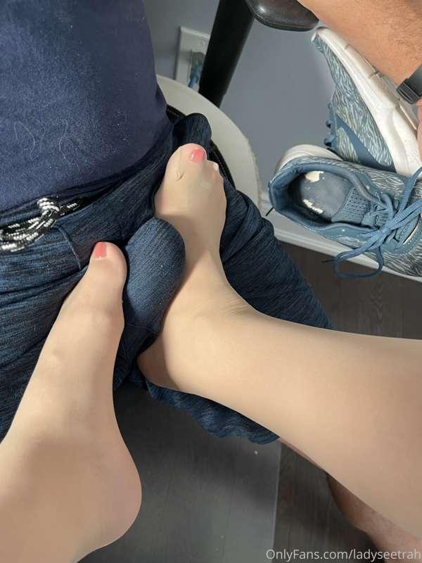 B/G ... This is what happened to my foot sniffing slave duri..