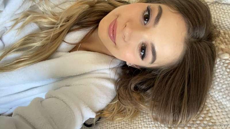 Stay in bed with me all day