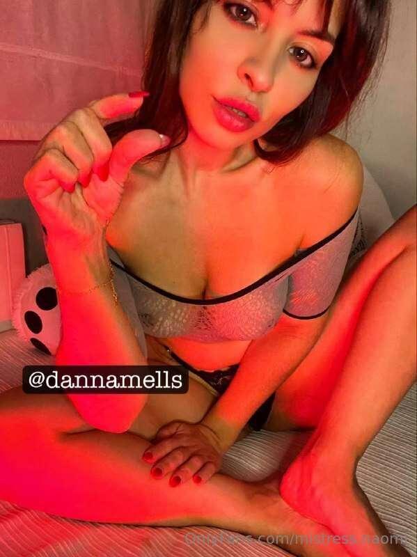 Small dicks get rated here!🫵🏻👇💕
@dannamells
@dannamells
@dan..
