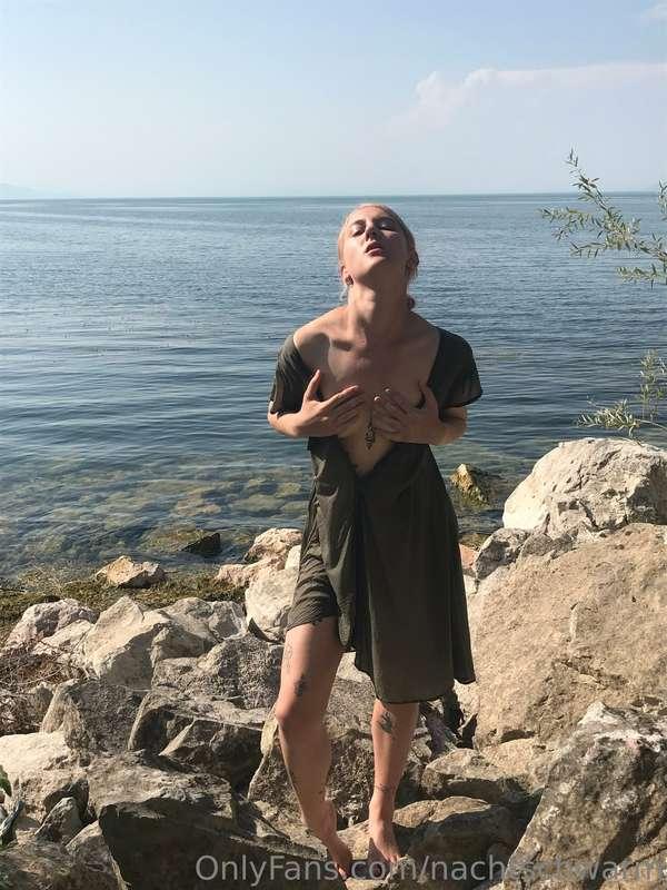 Liebste Urlaubsgrüße aus Albanien. Es ist sehr heiß hier, so..