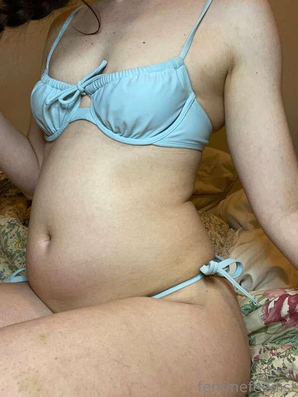 the cutest plumpest belly I've ever had and it's just the st..