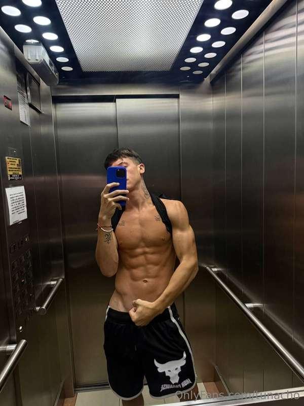 FREE PAGE ! @maxnastyi@maxnastyi !!! Free 💙🥵SEXY FITNES MODE..