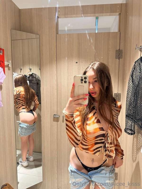 🛍 If I was in a store buying clothes, would you say hello to..