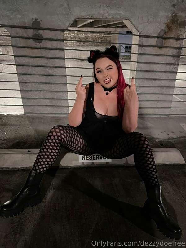 dezzydoefree image #1