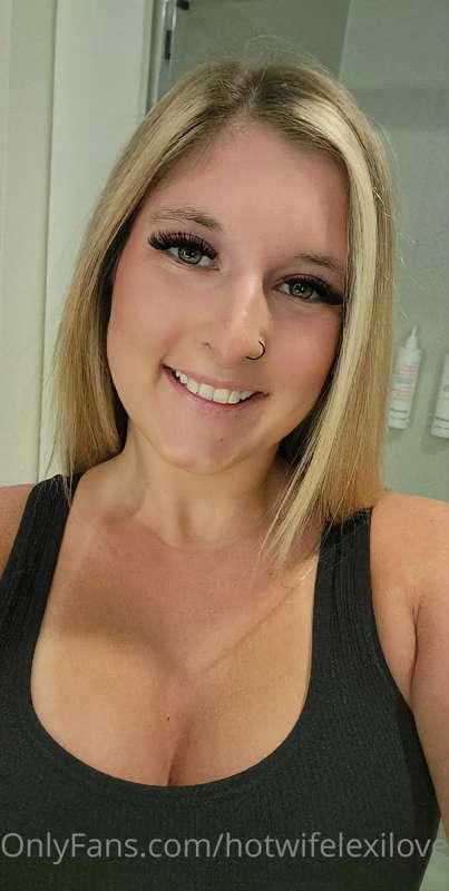 hotwifelexilovex main image