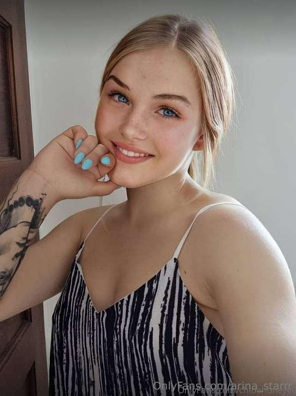 ## ⚡️SABSCRIBE FOR FREE⚡️Just look at her🤩@chloehoneyyy : cu..