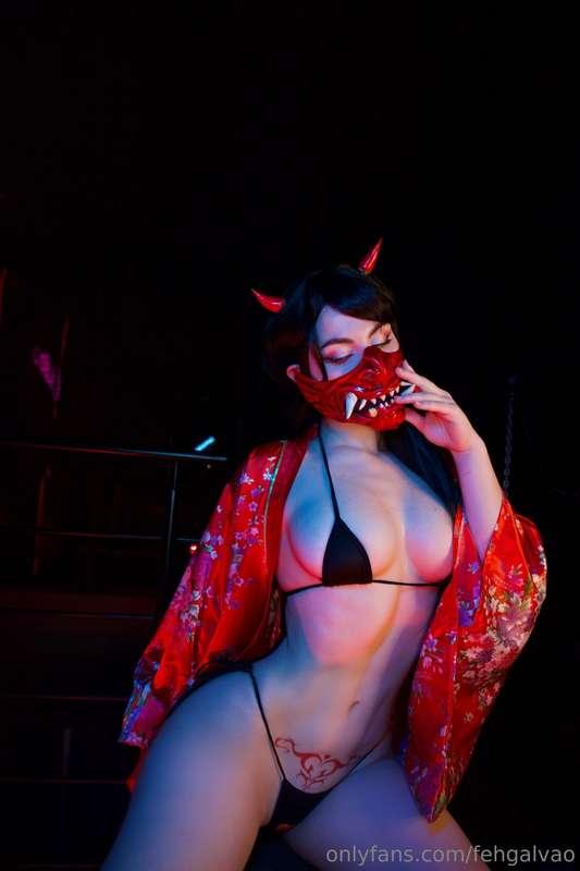 I took these photos here in Japan with the girls... 👀🔥 Did y..