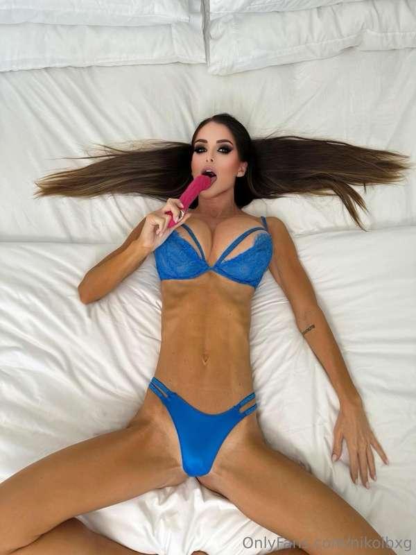 Did you like my ***new solo*** I sent you in your DMs? I moa..