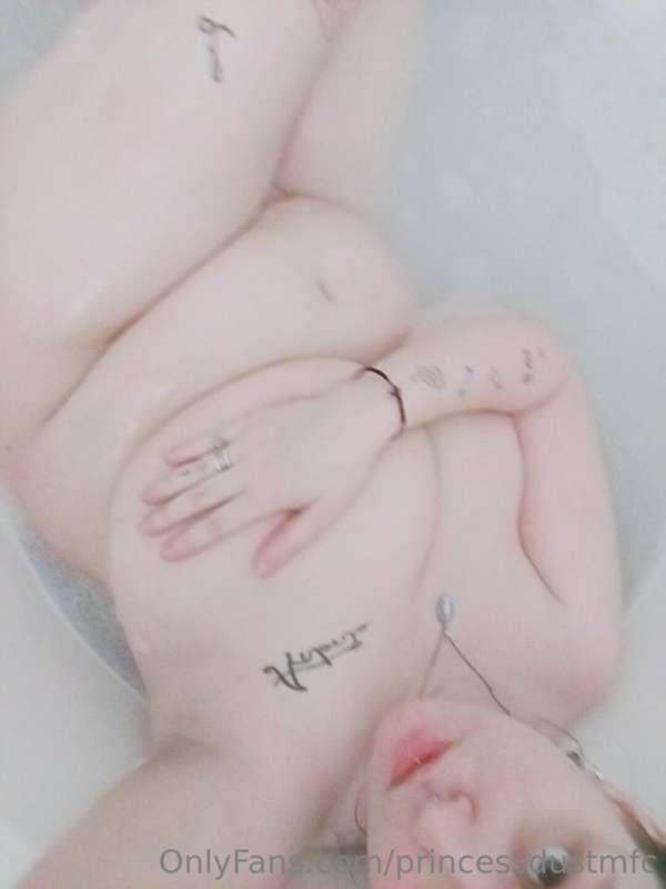 💋